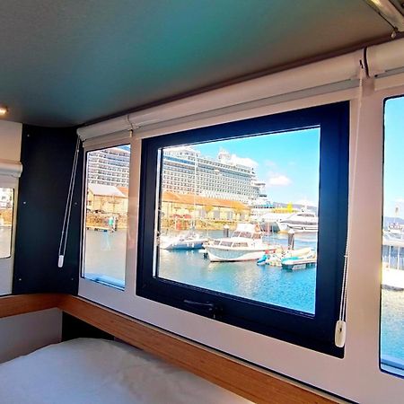 Hotel Casa Flotante En El Puerto De Vigo - Different Charter Esterno foto
